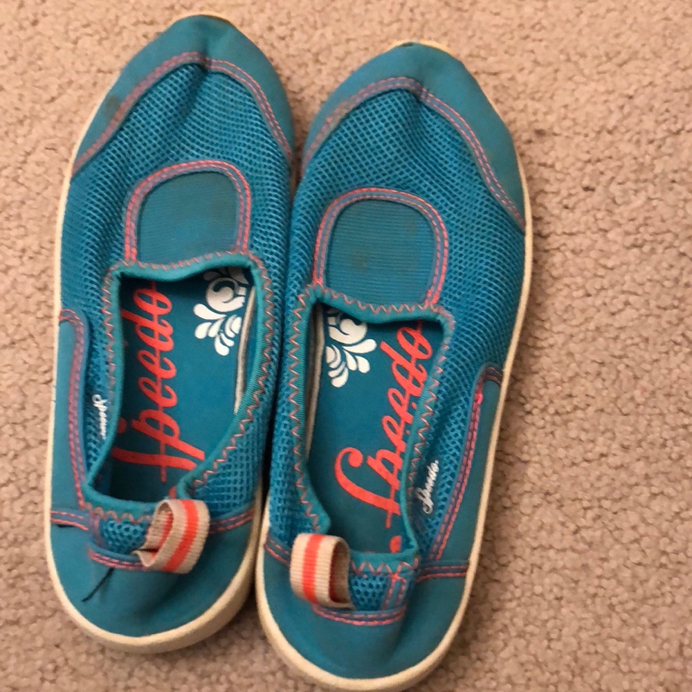 Water shoes